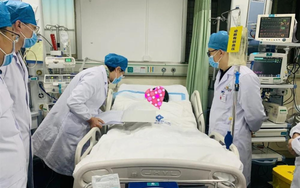 Cô gái 28 tuổi nguy kịch sau khi uống 2 thứ này: Bác sĩ tức giận "quá coi thường mạng sống!"