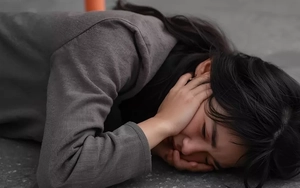 Nữ MC bị bắt khẩn cấp