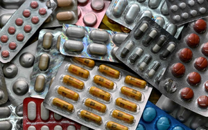 Mỹ đánh thuế 100% mặt hàng xuất khẩu chủ lực của một quốc gia BRICS, thị trường lập tức rung chuyển, cổ phiếu liên quan sụt giảm mạnh