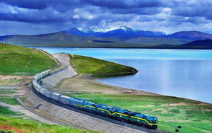 Chuyến tàu chỉ chạy 2 chuyến/tuần, đi mất gần 2 ngày: Nhiều người trầm trồ, nhận xét "Chắc chắn sẽ thử!"