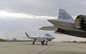 Tiêm kích Su-75 Checkmate đã được phát hiện tại sân bay