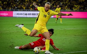 Sao nhập tịch Malaysia có hành động “lạ” sau án phạt nặng của FIFA