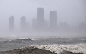 Bão số 11 giật cấp 15 đổ bộ, có thể quét qua những tỉnh nào ở miền Bắc, Hà Nội mưa lớn nhất khi nào?