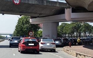 Dừng đỗ xe tránh nắng dưới gầm cầu vượt có bị phạt không?