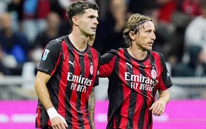 AC Milan chia điểm với Juventus, Napoli và AS Roma vượt lên