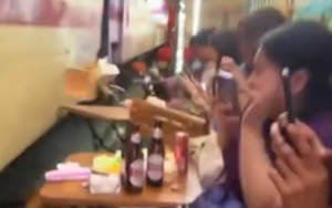 Công an xác minh clip tàu hỏa húc văng bàn ghế ở phố cà phê đường tàu Hà Nội