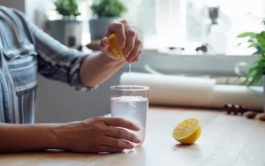 Uống nước chanh mỗi ngày để “diệt tận gốc” ung thư, 3 tháng sau người phụ nữ nhận kết quả bất ngờ