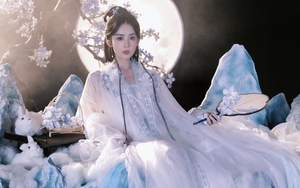 Ai đứng cùng mỹ nhân này cũng thành tàng hình hết: Đẹp nhất trần đời hiếm người bì nổi, 360 độ góc nào cũng phong thần