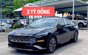 Kia K8 lần đầu được rao bán tại Việt Nam: Bản hybrid bắt đúng 'trend' sống xanh, giá gần 2 tỷ đồng, tương đương C-Class hay 330i nhưng rộng rãi hơn hẳn