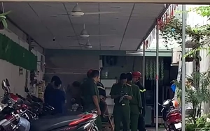 Cháy nhà 4 tầng ở TPHCM, nghi do nổ bình gas
