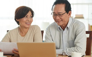 Lương hưu 11 triệu nhưng năm nào cũng bao cả nhà đi du lịch, ai cũng tưởng tôi trúng số mà đâu biết bí mật trong mảnh đất mọc đầy cỏ dại