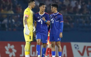 HLV Nepal nhắc tới thẻ đỏ, thừa nhận học trò “ngây thơ” sau trận thua tuyển Việt Nam