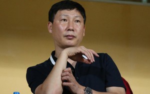 HLV Kim Sang-sik nhắc đến tuyển Malaysia, thẳng thắn chỉ ra "tử huyệt" của tuyển Việt Nam