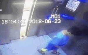 Đứa trẻ tè bậy trong thang máy, phản ứng của bà mẹ nhận được vô số lời khen ngợi: Đây chính là cách dạy con "chuẩn sách giáo khoa"