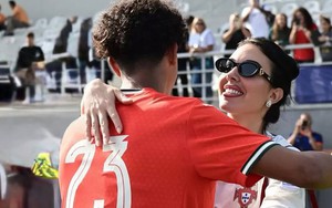 Mẹ của Cristiano Ronaldo Jr. là ai?