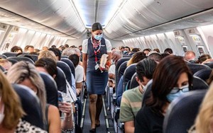 Tiếng 'đing' và ký hiệu lạ ở máy bay, ngôn ngữ bí mật giữa tiếp viên và phi công