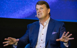 CEO Ford bị sốc khi tháo rời xe điện Trung Quốc và Tesla