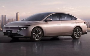 Hãng xe Nhật mở bán mẫu sedan hybrid đối đầu Toyota Camry đẹp long lanh nhưng giá rẻ khó tin – khởi điểm tương đương 400 triệu đồng