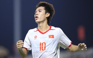 Tuyển Việt Nam chơi kiên cường trước đối thủ Trung Á, níu giữ hi vọng vô địch giải Tứ hùng