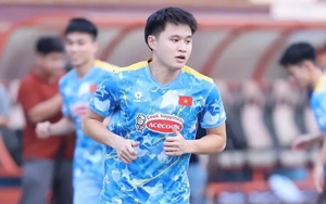 Tân binh Khổng Minh Gia Bảo tưởng bị trêu khi biết tin lên tuyển