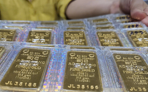 Sáng 17/11: Giá vàng SJC, vàng nhẫn trơn vẫn 151 triệu đồng/lượng sau cú lao dốc