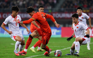 Dính thẻ đỏ tai hại, Trung Quốc không thể vô địch vì trận thua "đắng ngắt" trước Việt Nam