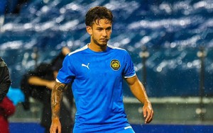 Cầu thủ nhập tịch Malaysia buột miệng làm lộ sai phạm ngay trước mặt cán bộ FIFA?