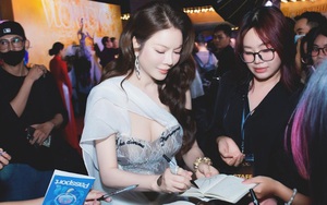 Lý Nhã Kỳ cởi nhẫn kim cương tiền tỷ ngay tại sự kiện để làm một việc