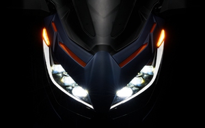 Xe ga chuyên phượt của Honda vừa về VN đã gặp khó: Đối thủ ra mắt 2 xe 'trang bị tận răng' giá rẻ hơn