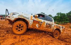 Giải đua xe địa hình Việt Nam: Dàn xe off-road 'cày xới' chảo lửa Đồng Mô