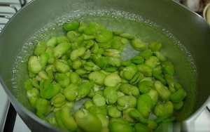 2 loại đậu ăn nhiều "phá gan", ngon bổ mấy cũng hạn chế