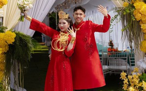 Tiền vệ tuyển Việt Nam cùng chủ tiệm vàng trích tiền mừng cưới ủng hộ miền Trung