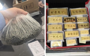 Shipper nhận giao gói trà nặng bất thường, mở ra lại thấy 4 cây vàng liền báo cảnh sát