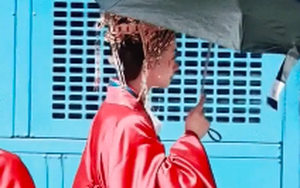 Cả đời chưa thấy mỹ nhân cổ trang nào xấu cỡ này: Mặc váy cưới mà như hóa cương thi, 360 độ toàn góc chết