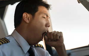 Phi công “ngủ” khi đang bay, chuyên gia khẳng định: Chuyện quá bình thường