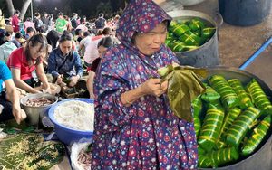 Khi cả nước cùng gói bánh chưng cho miền Trung: Những đêm trắng của tình người!