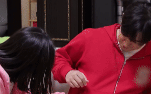 Ca sĩ quốc dân khiến vợ bầu 9 tháng nổi điên ngay trên sóng truyền hình