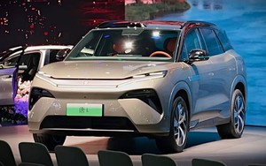 Mẫu SUV gây tranh cãi nhất của BYD ở Việt Nam vừa được nâng cấp: Sạc pin chỉ mất đúng 5 phút, giá tương đương 800 triệu