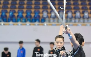 SEA Games 33: Chiêm ngưỡng thần thái đầy mê hoặc của các tuyển thủ wushu Việt Nam