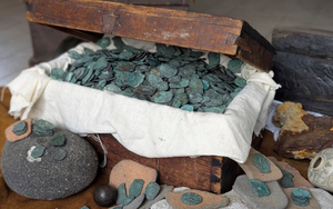 Phát hiện 3 tấn vàng, 15 tấn bạc có giá trị gần 10.000 tỷ đồng trên một nhóm xác 12 con thuyền đắm