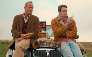 Xem phim Sex Education, tôi hoảng hốt nhận ra mình chẳng hiểu gì về con cả: Bao lâu nay tôi đã làm sao thế này?