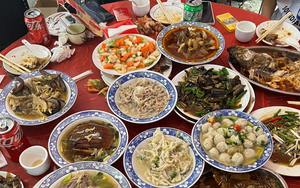 Em họ xa tới mời cưới, trước khi về tiết lộ giá trị mâm cỗ: Nghe xong, hai vợ chồng Hà Nội hoảng