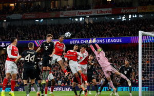 Liverpool đại bại ở Champions League