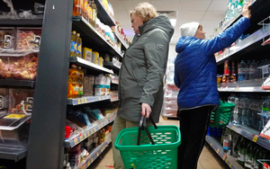 Kinh tế Nga bắt đầu lộ dấu hiệu 'báo động'?: Tăng trưởng GDP tụt dốc, người dân 'thắt lưng buộc bụng', hàng loạt ngành sản xuất, xuất khẩu trì trệ