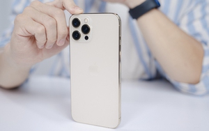 iPhone sốc giá Black Friday: iPhone 15 Pro Max rẻ không ngờ, iPhone 12 Pro chỉ còn 8,99 triệu!