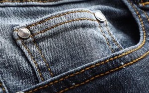 90% người mặc quần jeans không biết công dụng của chiếc túi nhỏ xíu ở bên hông