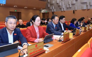 Ban hành chính sách cho cán bộ ngoài chỉ tiêu biên chế nghỉ việc