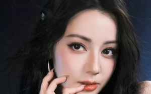 Địch Lệ Nhiệt Ba hại bạn diễn