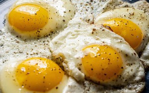 Mất 30 năm cuộc đời tôi mới biết cách làm trứng ốp la bằng lò vi sóng: Không bao giờ dùng chảo nữa