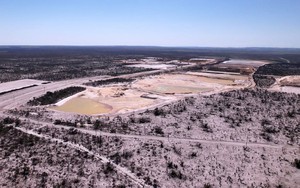 Trung Quốc thừa nhận điểm yếu chiến lược: ‘Thừa’ đất hiếm nhưng thiếu 1 loại khoáng sản quan trọng, nguồn cung phụ thuộc hoàn toàn vào đồng minh của Mỹ